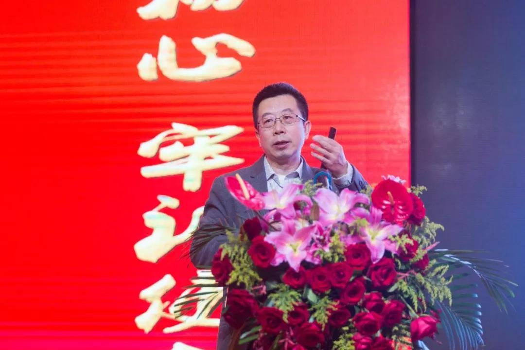 4c8381d36b7895cf9b48f7b8f94050df