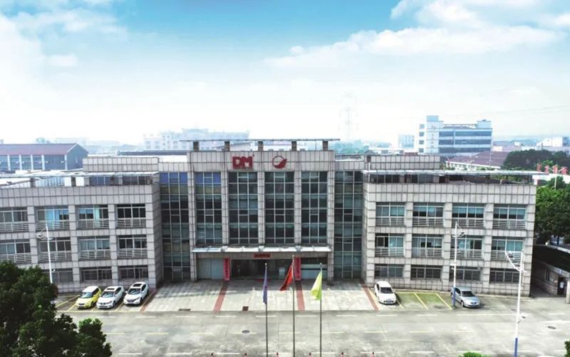 常州华威新资料丨不休突破创新 实现各类光学膜产品国产化