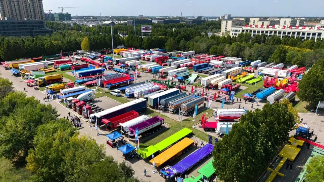 贝斯特光学在梁山车辆展 (5)